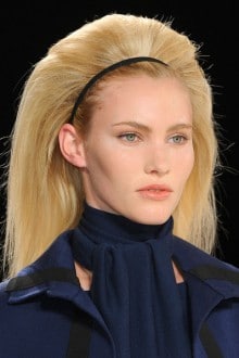 Carolina Herrera Retro hairstyles for women