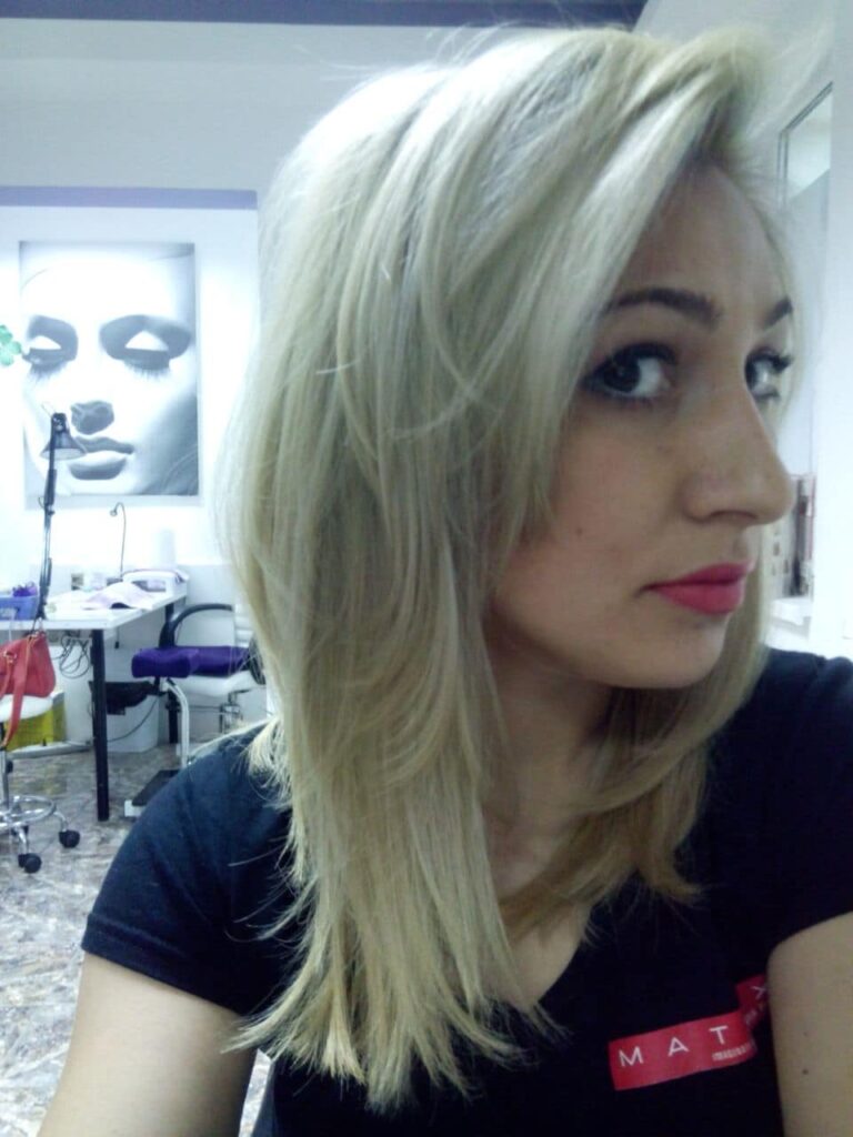 Blow dryer brush styling
